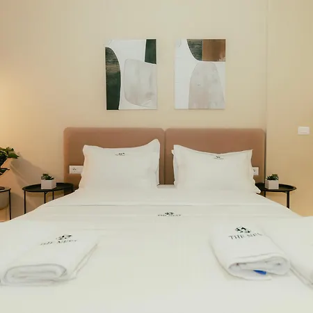 Luxury With Bath - The Nest Daire *
