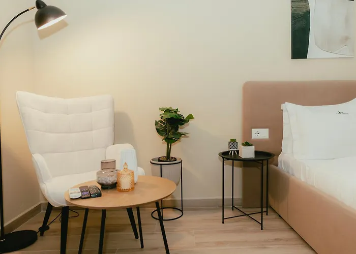 Luxury With Bath - The Nest דירה *