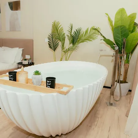 شقة Luxury With Bath - The Nest