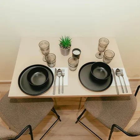 Luxury With Bath - The Nest شقة تيرانا