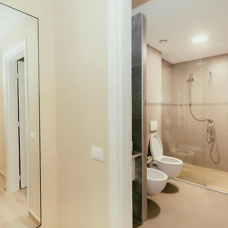 Luxury With Bath - The Nest