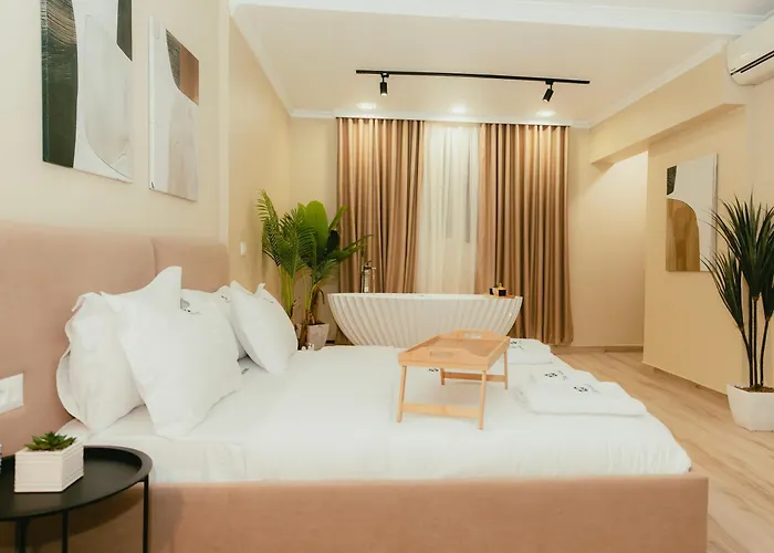 Luxury With Bath - The Nest * 티라나